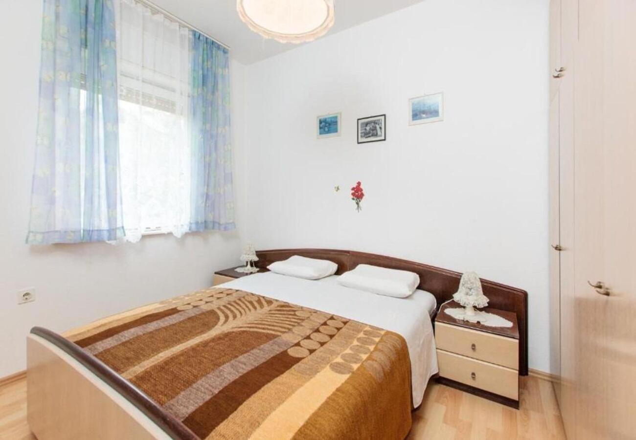 Apartment Knez 1 - 50 M From Beach Podstrana Exterior foto